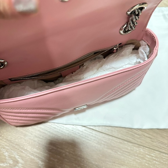 Gucci -GG MARMONT SMALL SHOULDER BAG - Picture 12 of 16